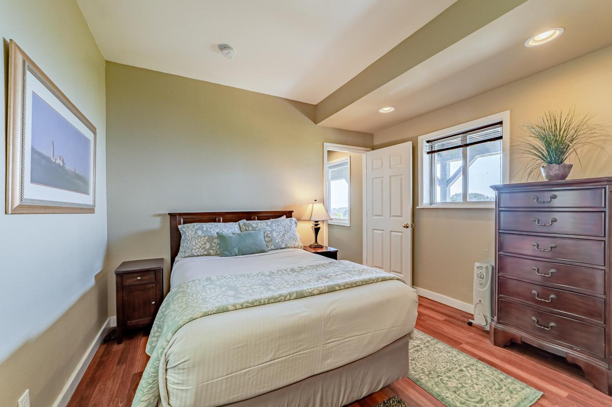 Whale Rock Suites Trinidad Room photo